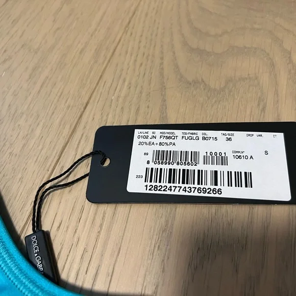 Dolce and Gabbana set - Picture 8 of 11